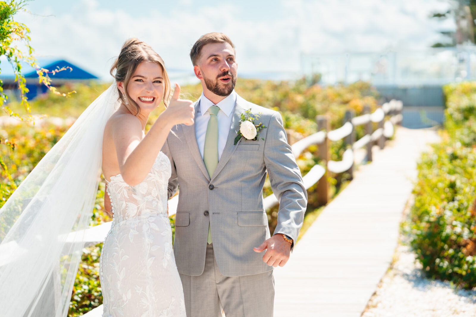 how to choose a wedding photographer