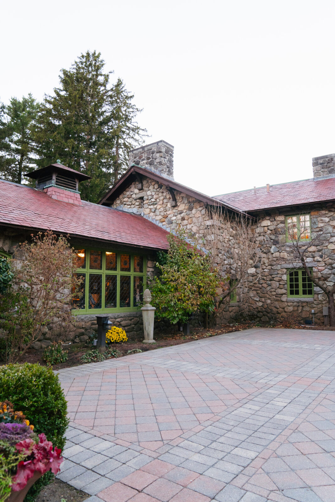 Willowdale Estate in Topsfield, MA Weddings. Best Wedding Venues in Massachusetts