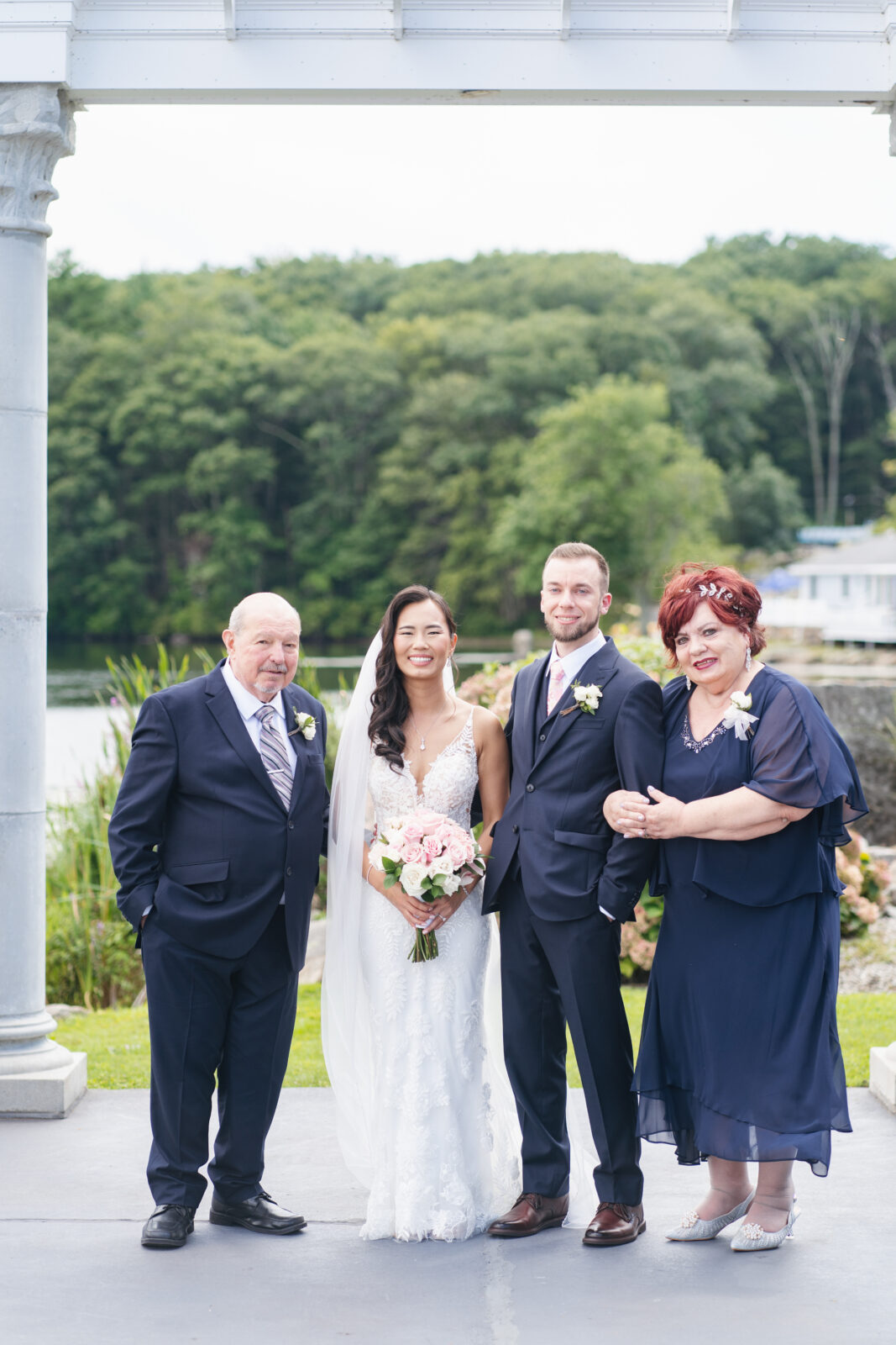 Grand View in Mendon Wedding Photos 