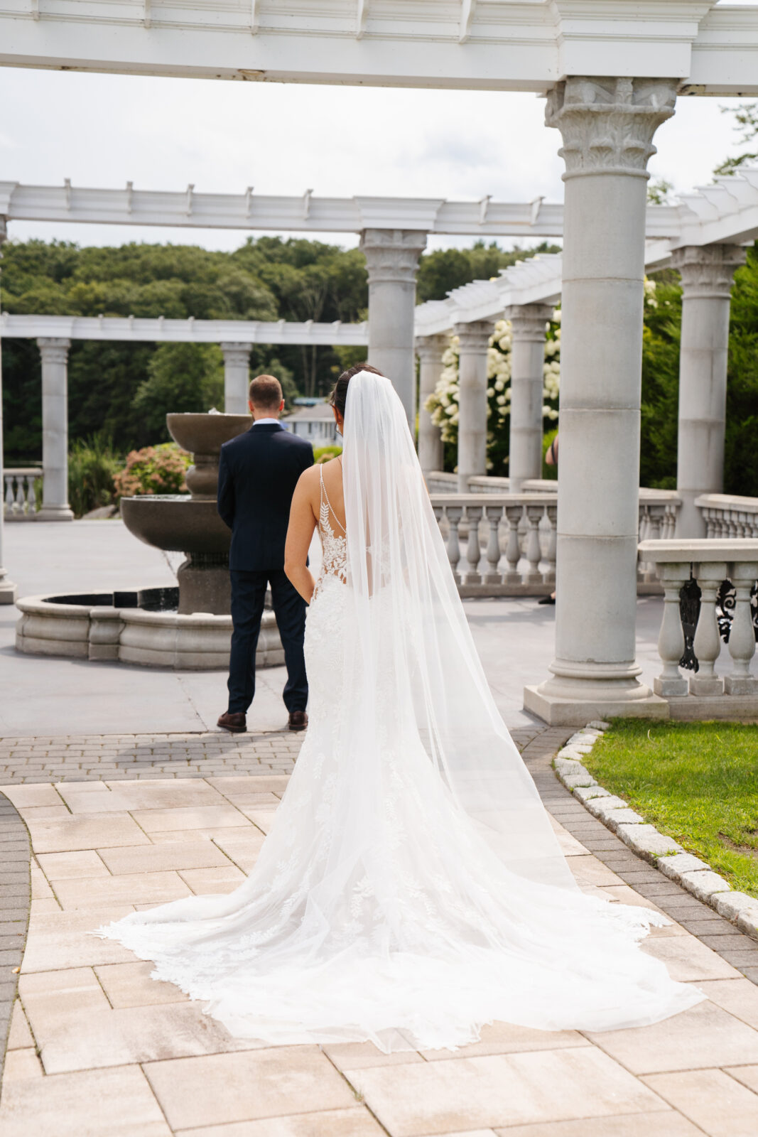 Grand View in Mendon Wedding, first look 