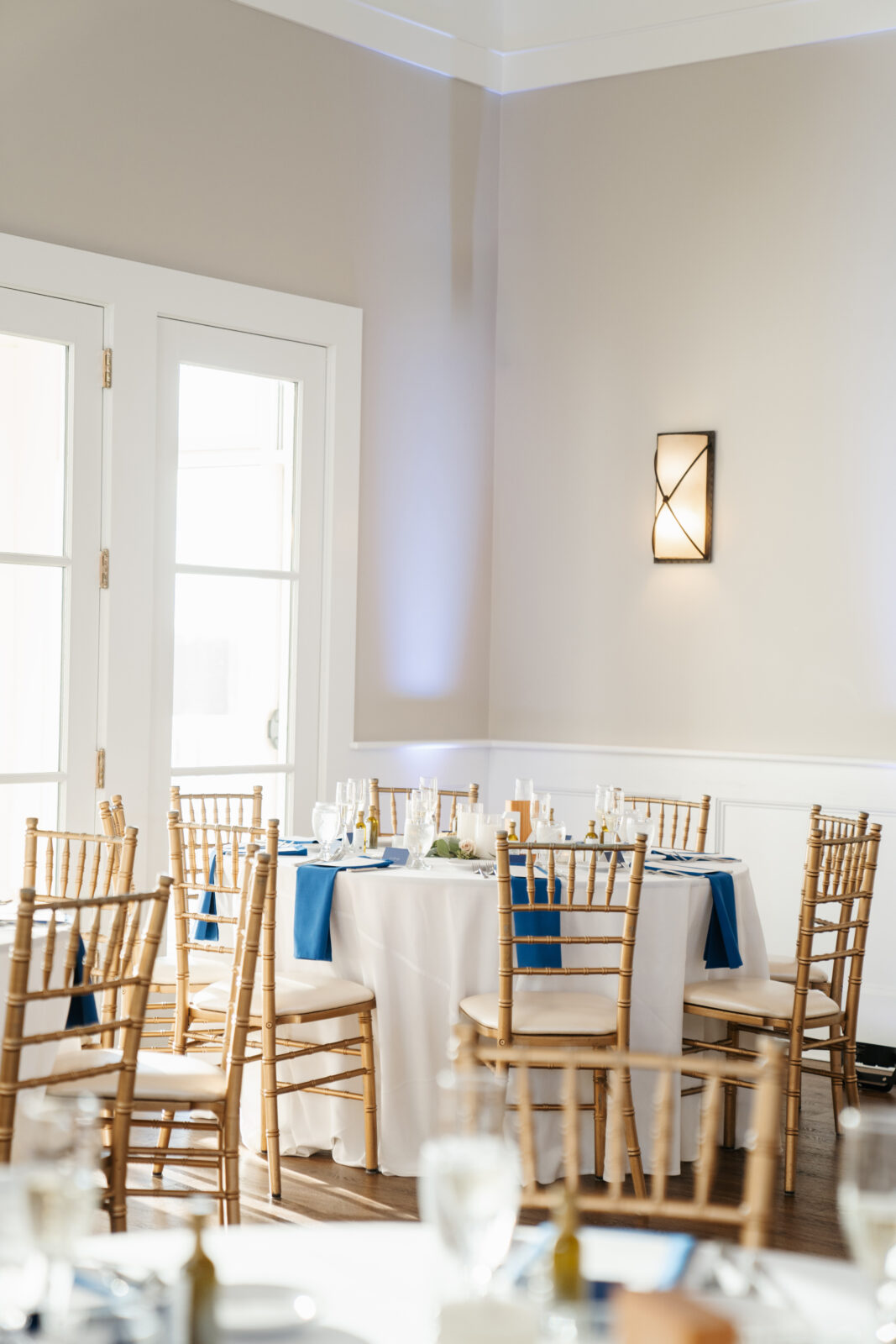 wedding venue planning tips for engaged couples