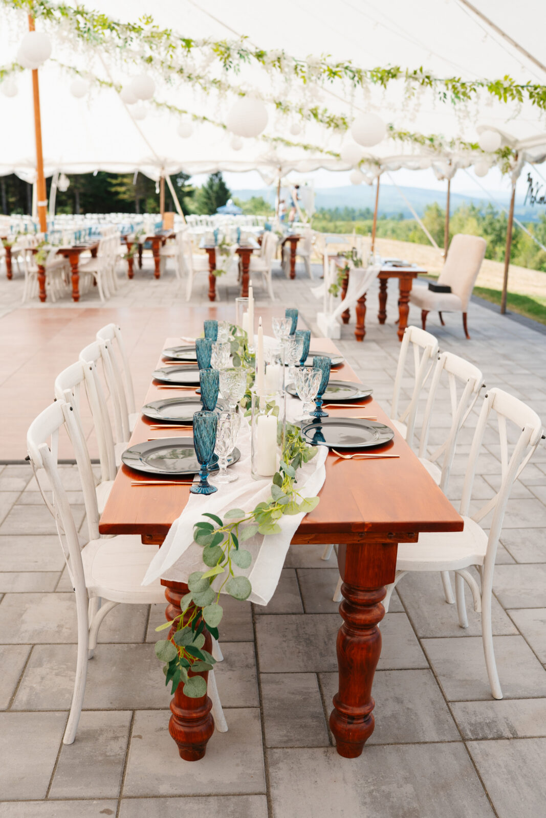 White tent reception at Lakeview Inn wedding