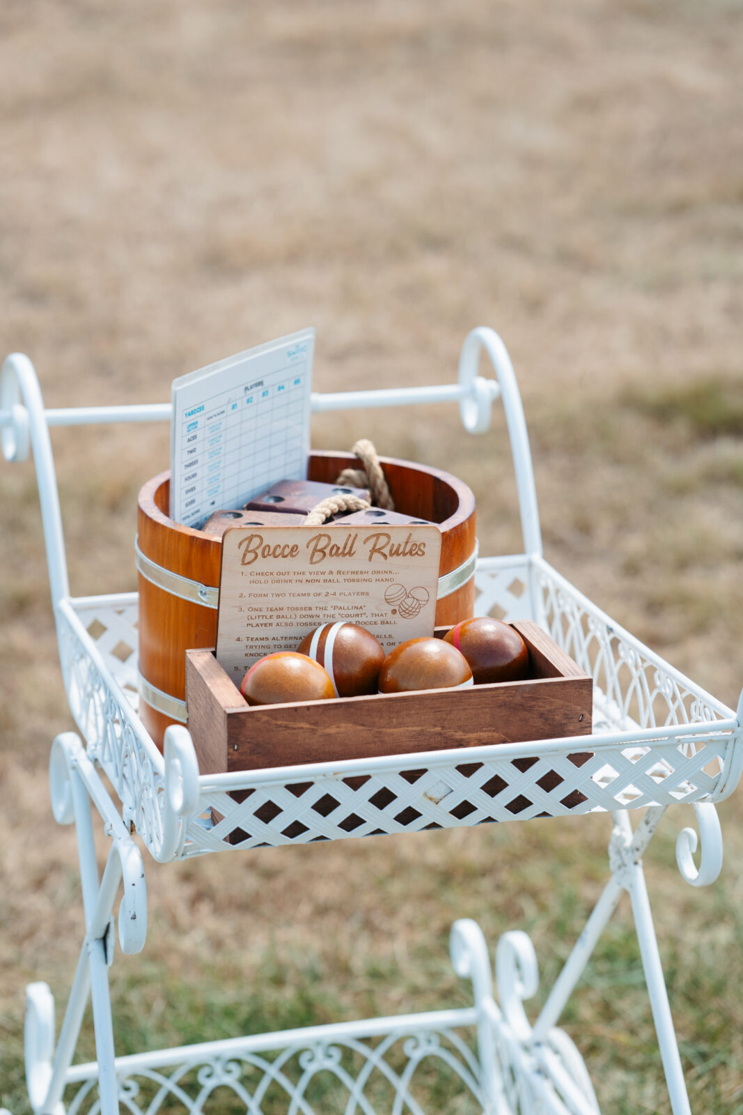 Lawn games during cocktail hour at Lakeview Inn wedding