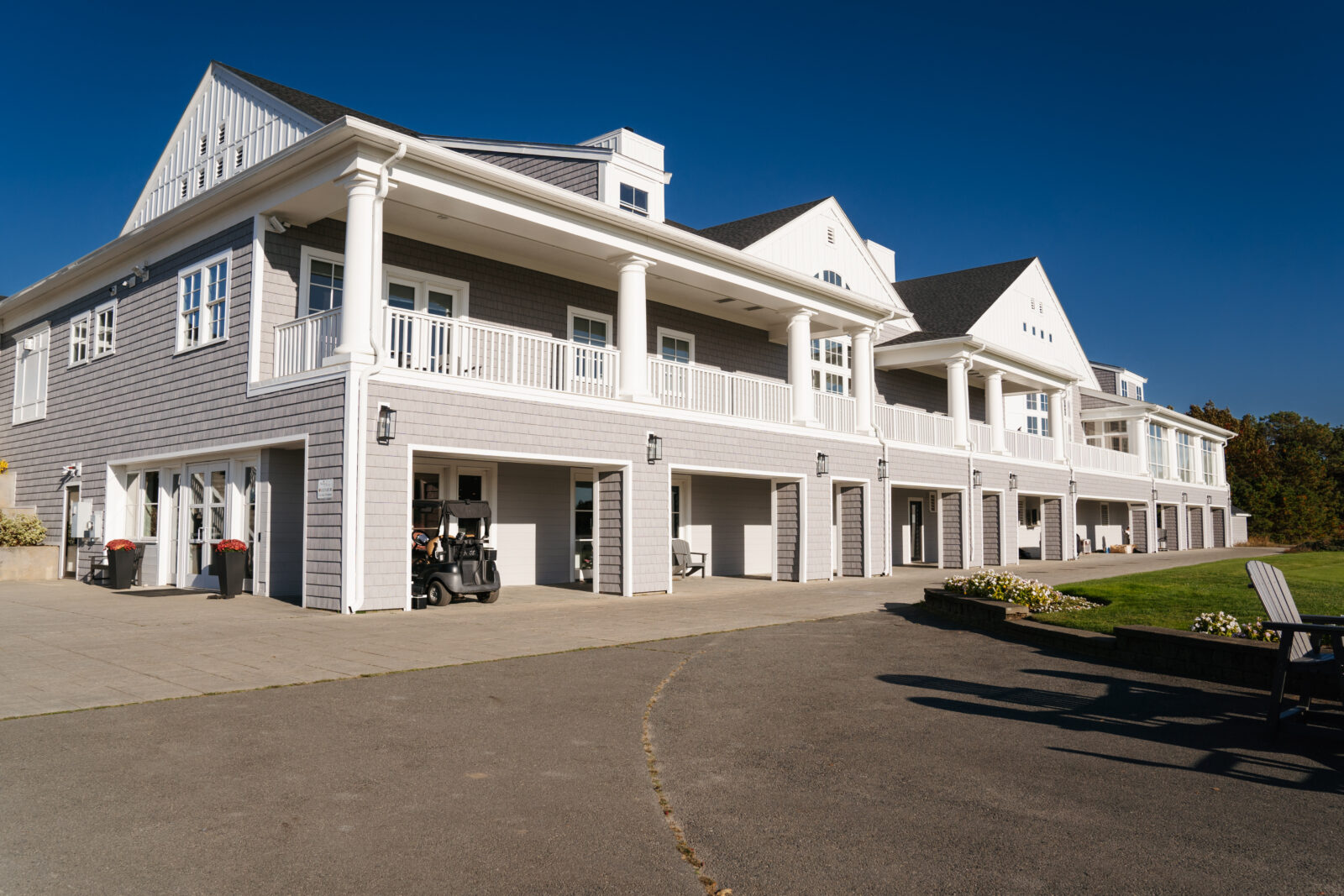 Scenic outdoor wedding venue space at Waverly Oaks Country Club
