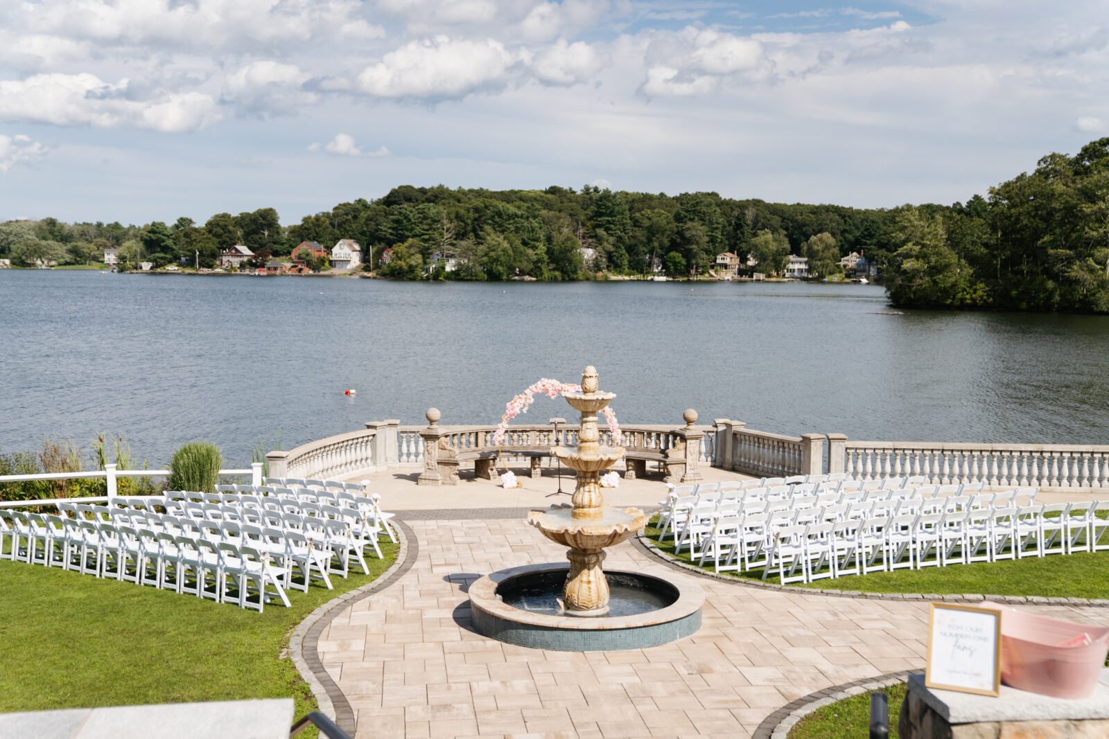 Exterior of Grand View wedding venue in Mendon MA