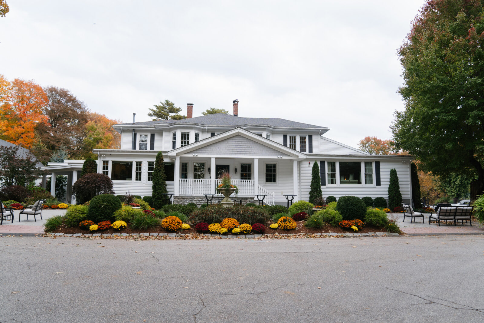 Saphire Estate Sharon MA wedding venue exterior and landscaped entrance
